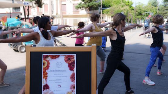 Venez célébrer la Journée Internationale du Yoga avec YOGA Place : des activités gratuites pour les habitants